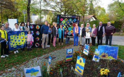 Pullacher Quiltgruppe schickt 23 Friedenstauben in die Ukraine mit dickenGeldpolstern unter den Flügeln
